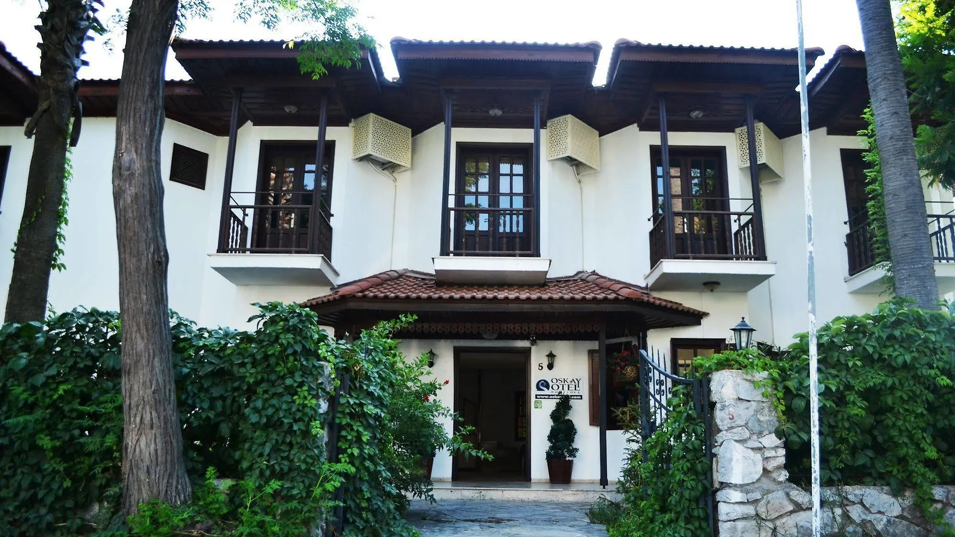 Oskay Hotel location